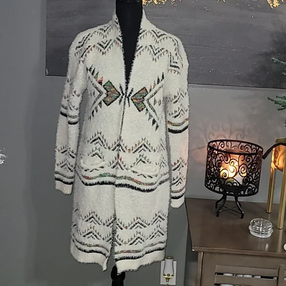 South-western Style Sweater Coat - Picture 4 of 7